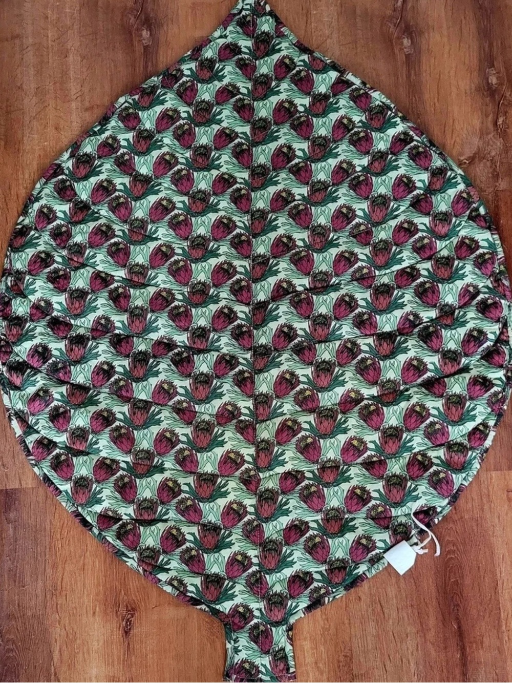 Kate Quinn Proteas Rare Floral Leaf Shape Tummy Time Quilt Mat Baby Boho Protea